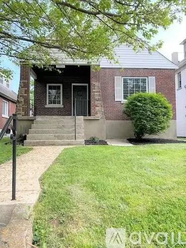 Main picture of 3172 Mozart Ave