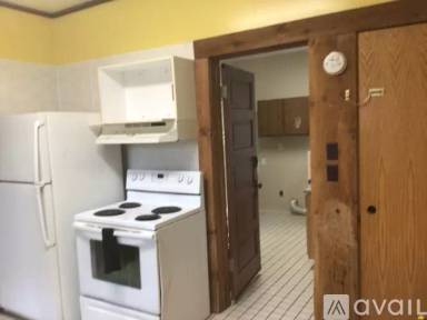Main picture of 180 S Walker St