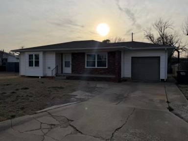 Main picture of 4004 Blaine Rd