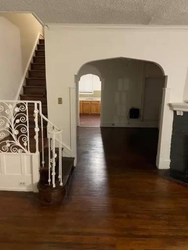 Main picture of 4924 N Hutchinson St