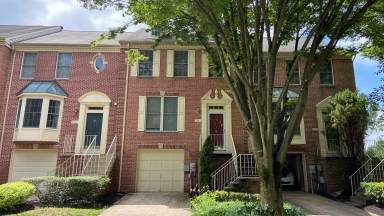 Main picture of 5547 April Journey