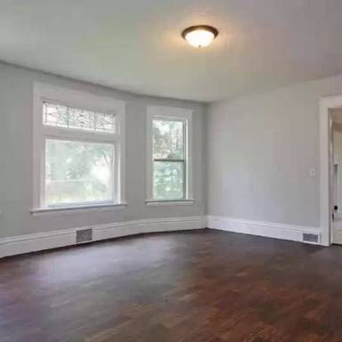 Main picture of 946 Minnehaha Ave E