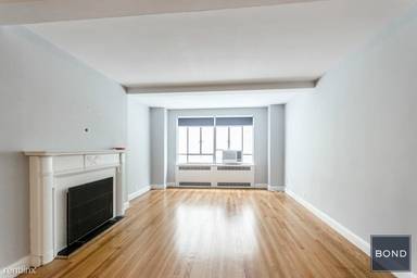 Main picture of 17 Greenwich Ave