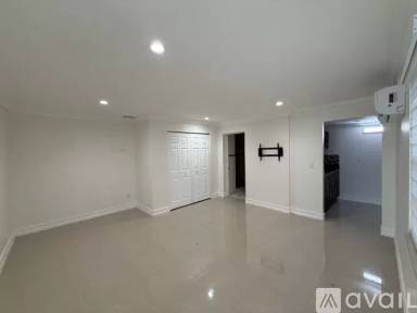 Main picture of 615 SW 64th Ave
