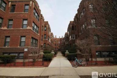 Main picture of 4409 N Wolcott Ave