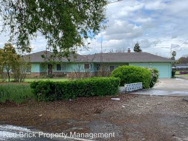 Main picture of 1243 W North Bear Creek Dr