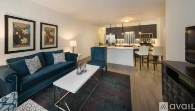 Main picture of 70 E Lake St