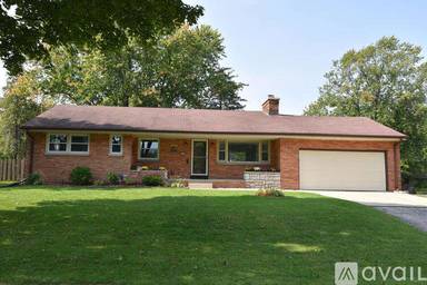 Main picture of 4121 N 98th St
