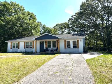 Main picture of 975 Lisa Ave