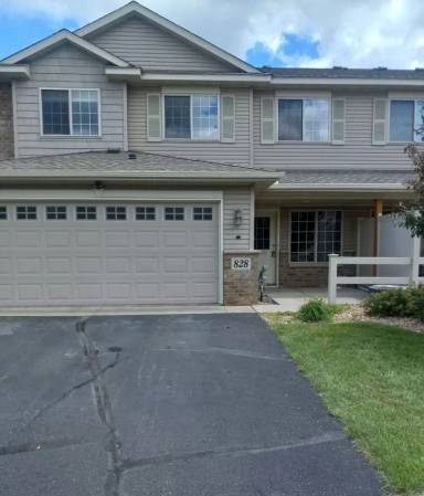 Main picture of 828 Independence Dr