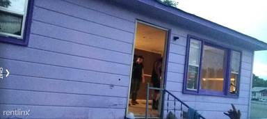 Main picture of 250 Fairground St