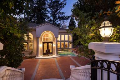 Main picture of 906 Glen Way