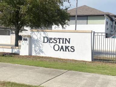 Main picture of Destin Oaks