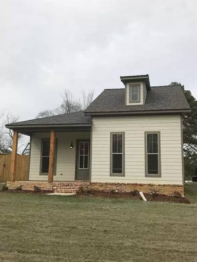 Main picture of 399 E Garrard Rd