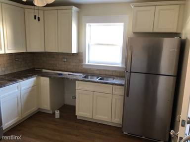Main picture of 5559 N Mango Ave