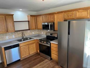 Main picture of 257 Lakeview Dr
