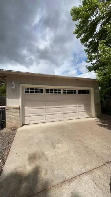 Main picture of 1818 Arlington Dr