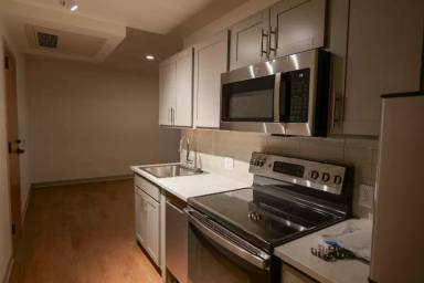 Main picture of 7110 Montview Blvd