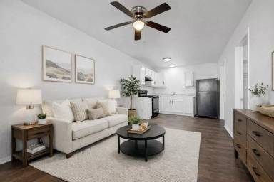 Main picture of 910 Powell St