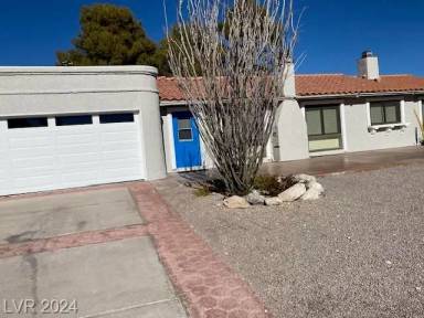 Main picture of 6315 N Park St