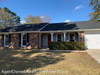 Main picture of 105 Longleaf Rd
