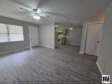 Main picture of 3831 NE 41st St