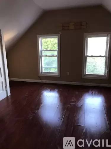 Main picture of 171 Richmond St