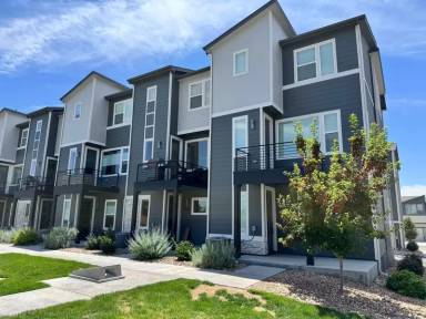 Main picture of 2865 W 69th Ave