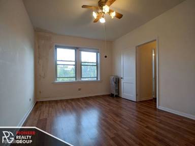 Main picture of 2536 N Sawyer Ave Apartments
