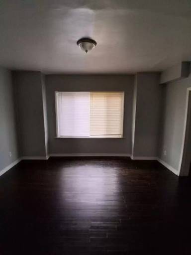 Main picture of 695 Algonquin St