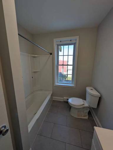 Main picture of 183 S Washington St