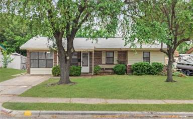 Main picture of 2717 Wesleyan Dr