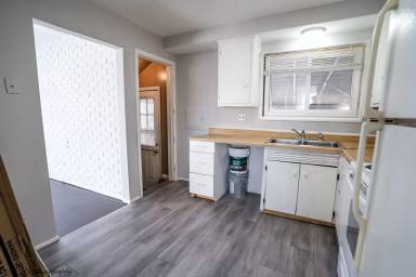 Main picture of 21860 Schroeder Ave