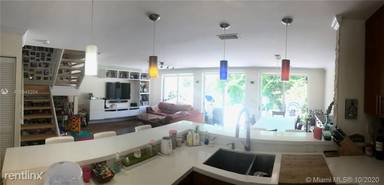 Main picture of 9911 NW 43rd Ter