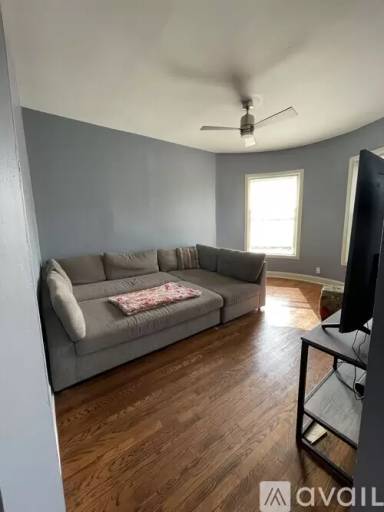 Main picture of 6611 S Woodlawn Ave