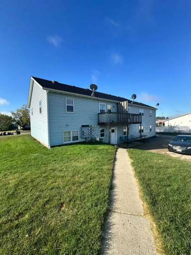 Main picture of 302-308 W Garfield St