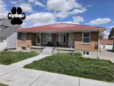 Main picture of 352 I St