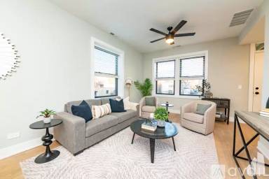 Main picture of Montrose/Seeley Apartments