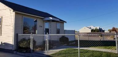 Main picture of 734 N Grape Dr