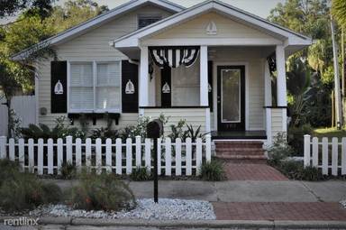 Main picture of 305 Marshall St