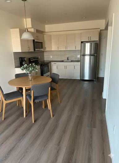 Main picture of 5144 Crenshaw Blvd