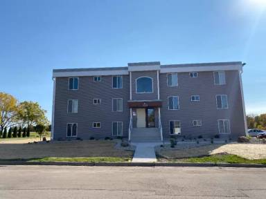 Main picture of 300 6th St SW
