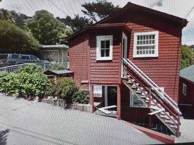 Main picture of 22 Crescent Ave