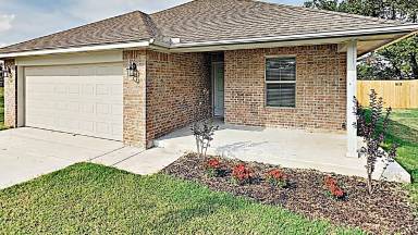 Main picture of 125 Saint Charles Way