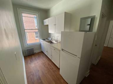 Main picture of 120 N George St