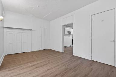 Main picture of 31 N Hartley St