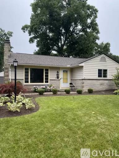 Main picture of 2023 Kentwell Rd