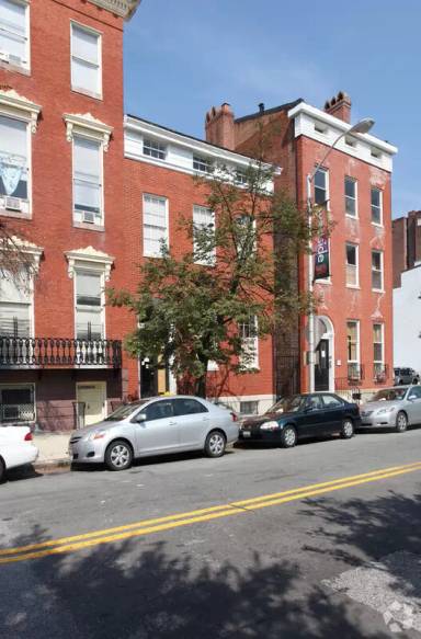 Main picture of 216 W Monument St