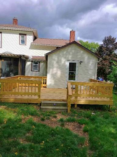 Main picture of 37 11th St SW