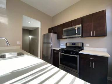 Main picture of 1816 North Halsted
